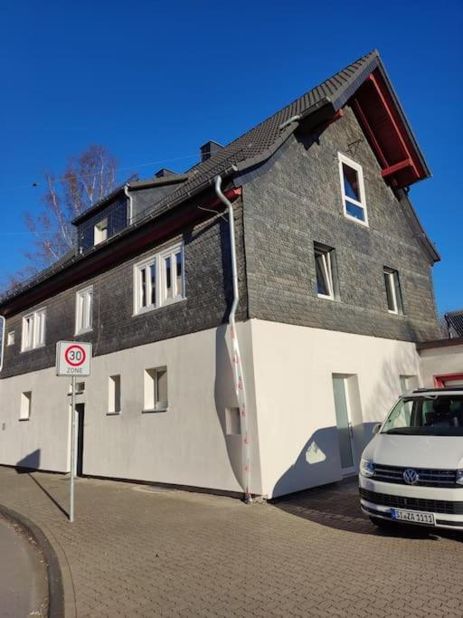 Kinderklinik, 600M Zum Bahnhof 2B Siegen Dış mekan fotoğraf